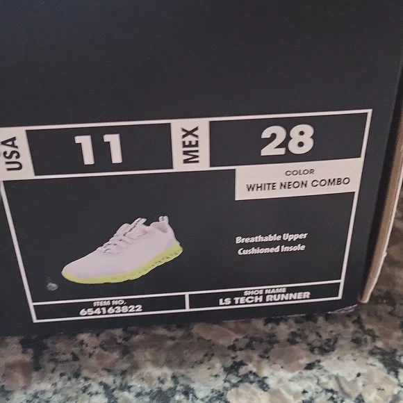 Love & Sports Women's Lace-Up Tech Running Sneakers size 11 new with box & tags - Picture 3 of 12